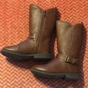 Oshkosh brown buckle boots
